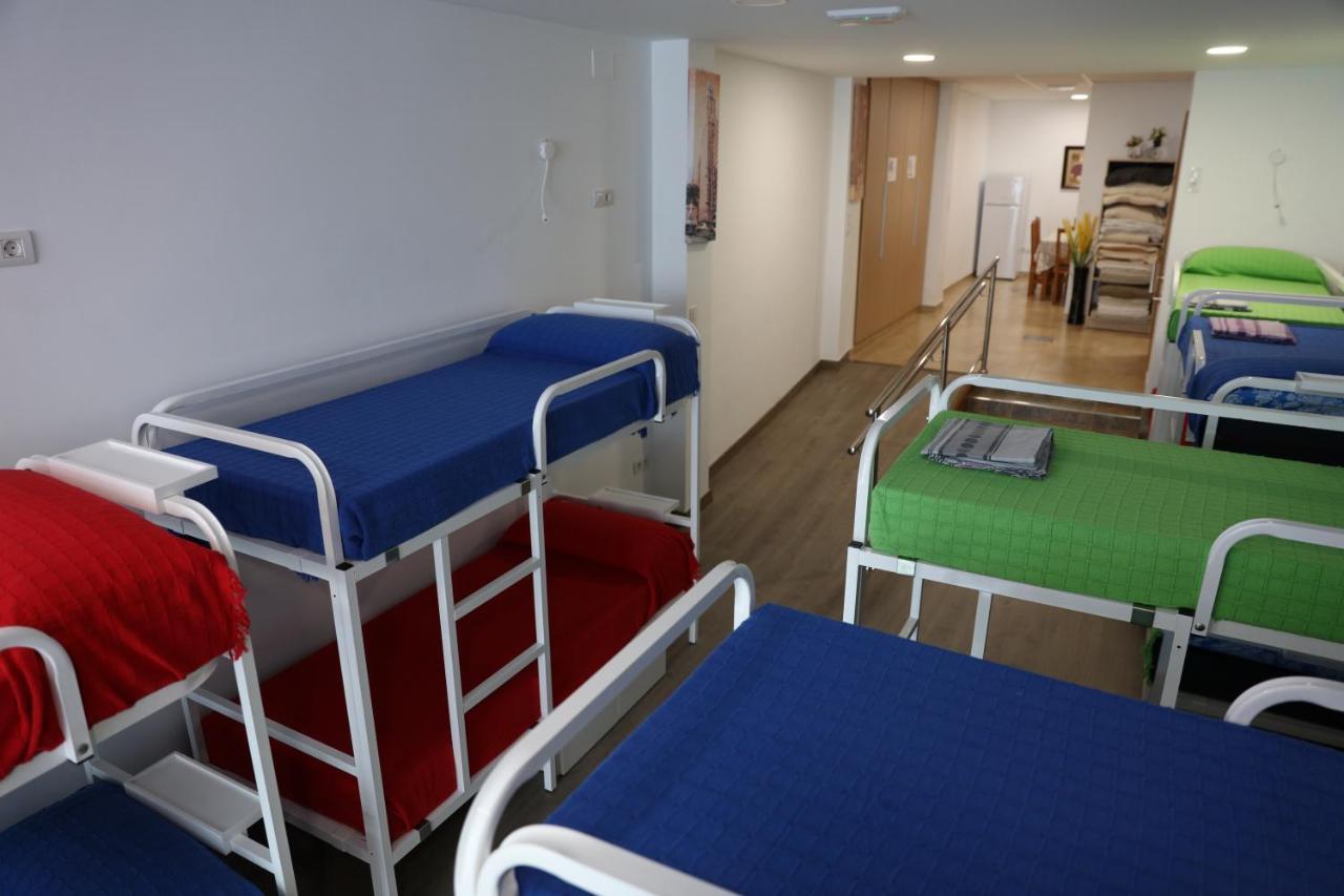 Albergue El Caminante Hostel Портомарин Екстериор снимка